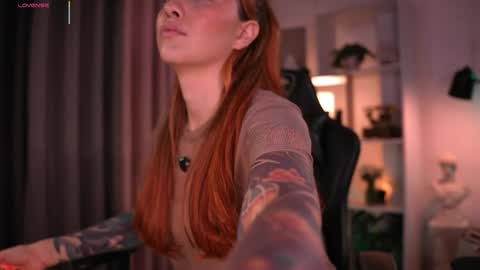 Red Jasmine online show from May 29, 11:36 pm