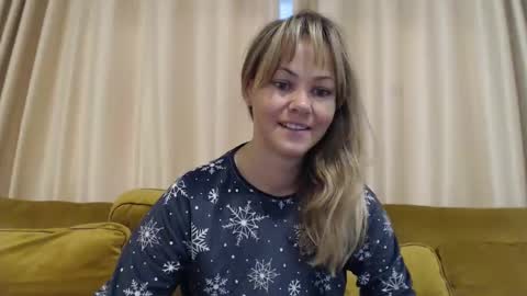 Snapshot of redjessica chatting on September 19, 5:22 am RedJessica online show from September 19, 5:22 am