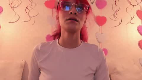 Snapshot of redmeloddy chatting on February 17, 11:11 pm Meloddy online show from February 17, 11:11 pm