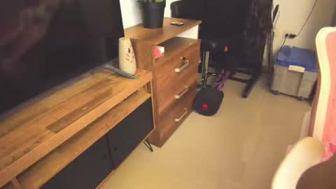 redski77 online show from November 2, 6:13 am