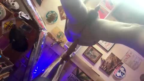 Lee online show from February 17, 6:12 am