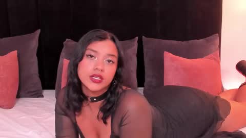 Snapshot of regina_noctixx chatting on October 10, 10:58 pm Regina online show from October 10, 10:58 pm