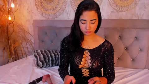   online show from November 21, 6:00 am