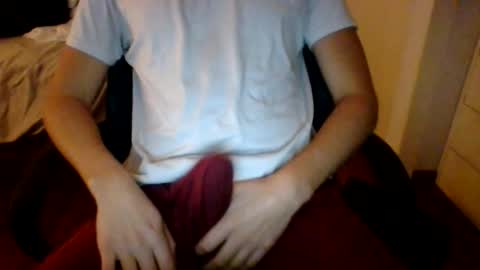 Snapshot of regularboy20 chatting on September 15, 2:46 am regularboy20 online show from September 15, 2:46 am