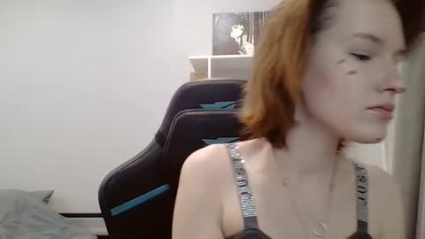 Claire online show from January 18, 6:06 pm