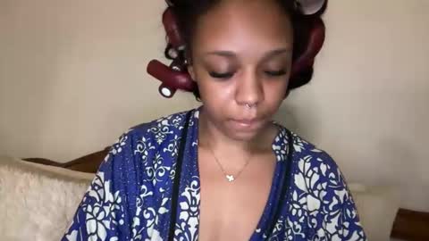 renaeesasha online show from March 2, 5:41 am