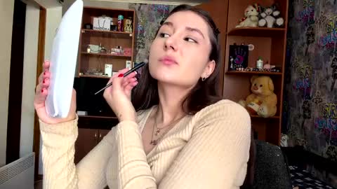 Emma online show from April 17, 8:39 am