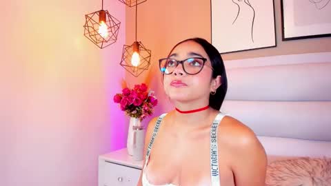 Renata Vale28 online show from February 20, 7:38 pm