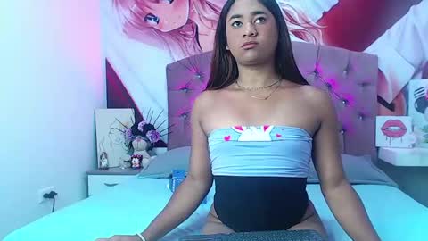 RENATA VALENTINA online show from April 4, 12:01 pm