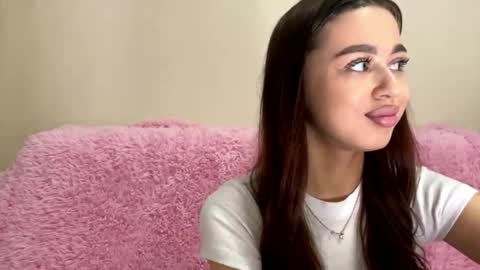 Mila online show from April 4, 4:03 pm