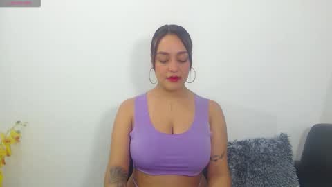 renatabrownn28 online show from April 21, 8:32 am
