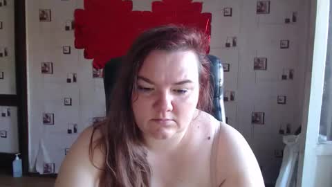 renataoia online show from September 22, 11:36 am