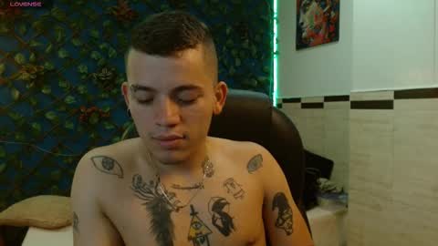 R E N E  online show from September 9, 3:17 am