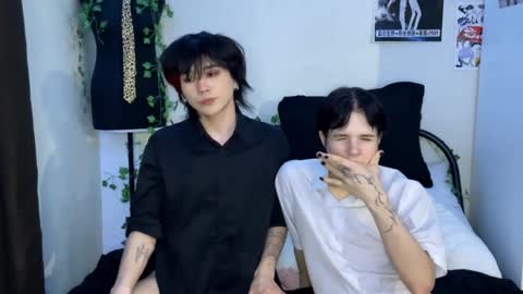 rennuts online show from February 11, 11:12 pm