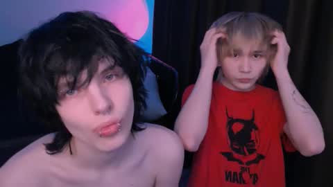 rennuts online show from February 3, 7:07 pm