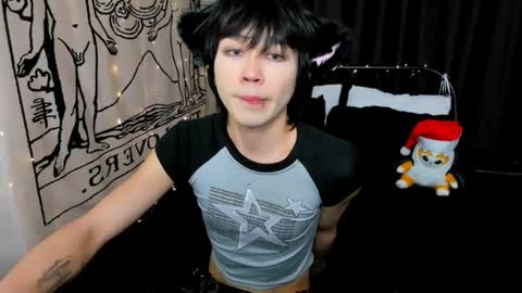 rennuts online show from December 25, 5:26 pm