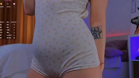 renochka online show from April 4, 5:20 pm