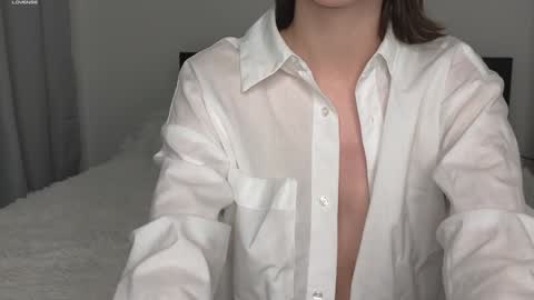 Laura online show from January 31, 8:22 pm