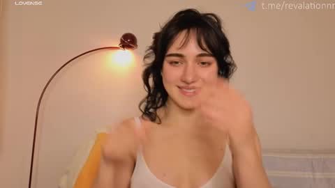 Ewiwi online show from November 13, 6:10 pm