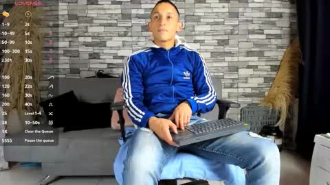 reymasterhot online show from October 3, 2:32 am