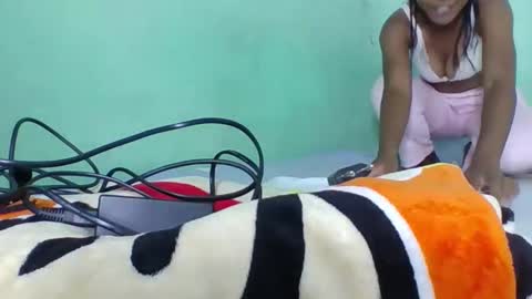 rhesa404090 online show from March 23, 4:12 pm