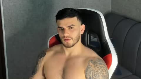 ricardogonzalez666 online show from March 2, 10:27 pm