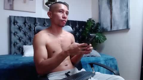 richar_voller online show from November 7, 1:57 pm