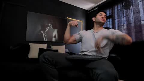 Ricardo online show from February 10, 1:44 pm