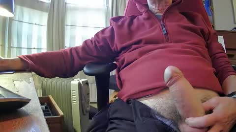 richardhungguy8 online show from October 20, 4:56 pm