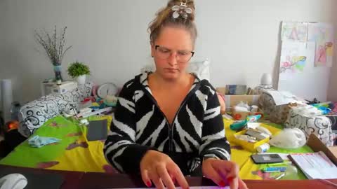 Anna - not anna - right Anna  online show from November 4, 10:16 am