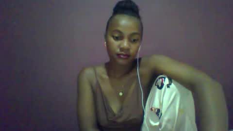 ricie001 online show from February 25, 7:56 am