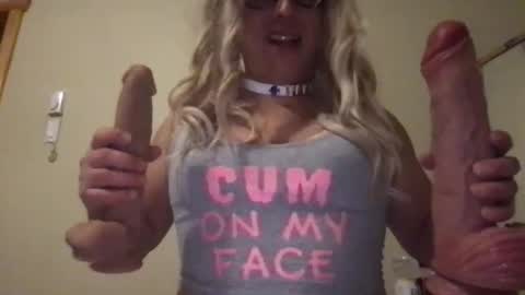 Katieabsissy online show from December 4, 9:12 am