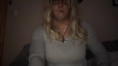 Katieabsissy online show from December 13, 7:47 am