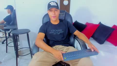 Ricky  online show from February 17, 7:44 pm