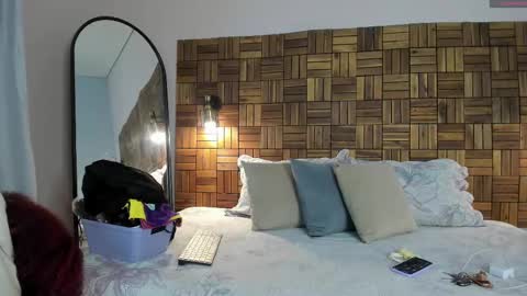 Sara online show from September 28, 10:57 am