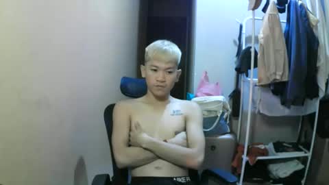 riiichie12 online show from October 26, 7:46 pm