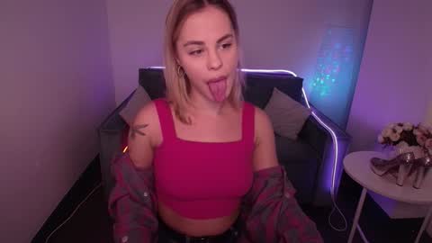 Rika online show from February 7, 8:01 am