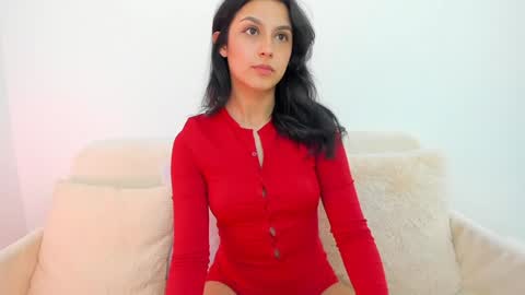 riley_tin online show from January 7, 12:41 pm