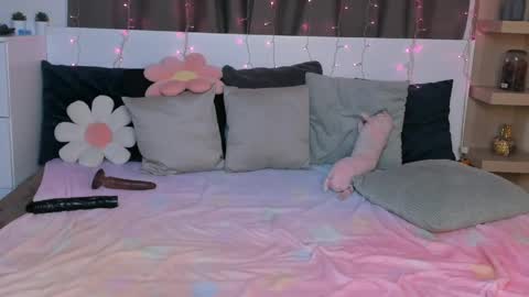 Emily online show from March 31, 10:37 am