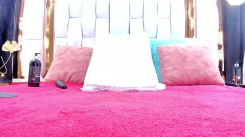 Riley online show from October 5, 12:02 pm