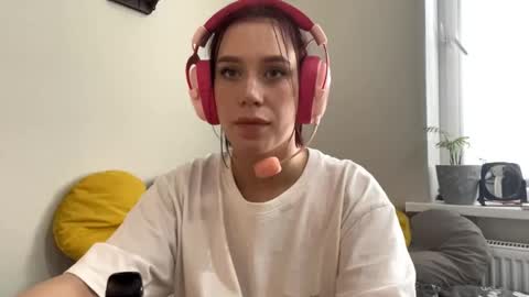 Emily online show from September 22, 8:18 am