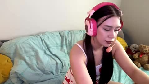 Emily online show from October 20, 8:19 am
