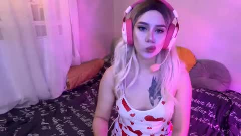 Emily online show from October 6, 7:04 am
