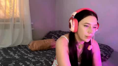 Emily online show from October 11, 8:19 am