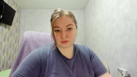 rina16 online show from December 20, 10:33 am