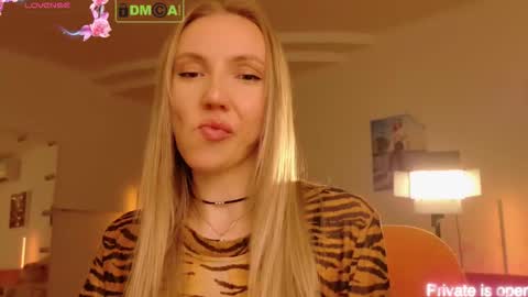 Rina Asty online show from February 12, 7:06 pm