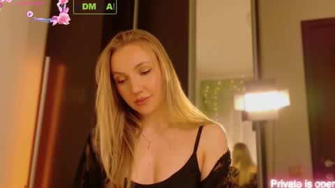 Rina Asty online show from March 25, 6:14 pm