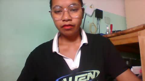rinah856024 online show from May 5, 4:41 am