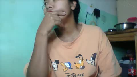 rinah856024 online show from May 27, 4:53 am