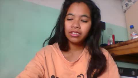 rinah856024 online show from May 10, 5:36 am